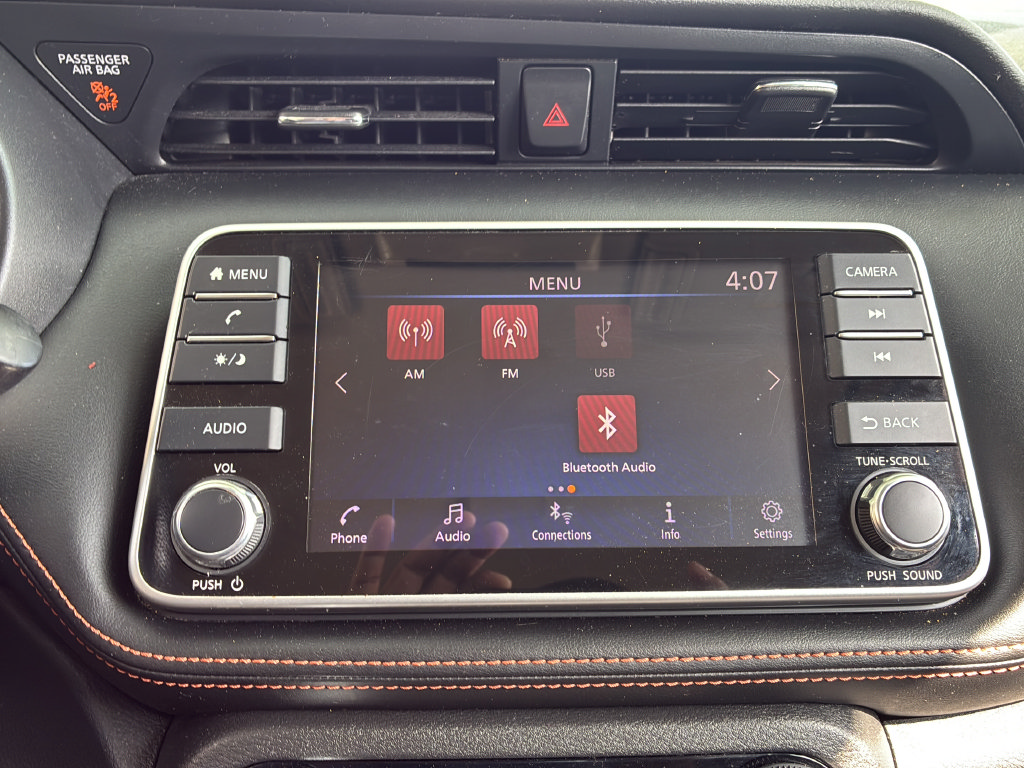 Used 2020 Nissan Kicks SR FWD image 23