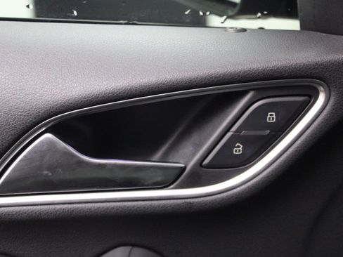 Used 2018 Audi Q3 2.0T Premium image 21