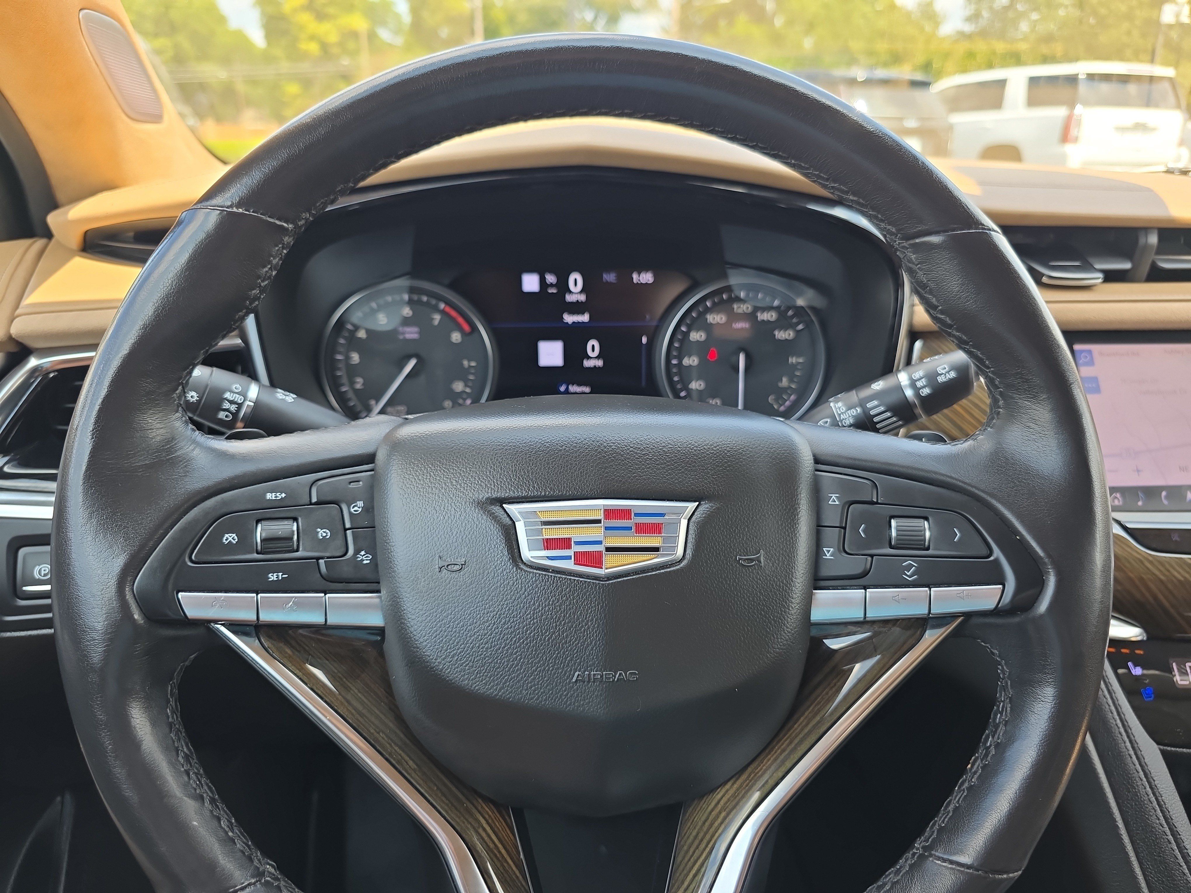 Used 2020 Cadillac XT6 Premium Luxury w/ Platinum Package FWD image 20