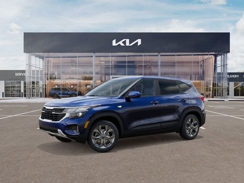 New 2026 Kia Seltos LX FWD image 3