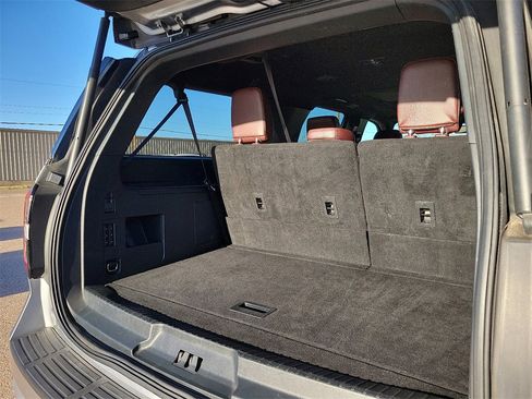 Used 2023 Ford Expedition Max Limited image 15
