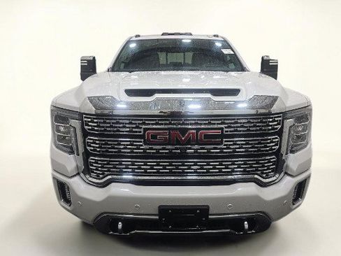 Used 2020 GMC Sierra 3500 Denali w/ Denali Ultimate Package AWD/4WD image 2