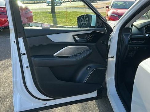 Certified 2023 Acura MDX SH-AWD w/ Technology Package image 8