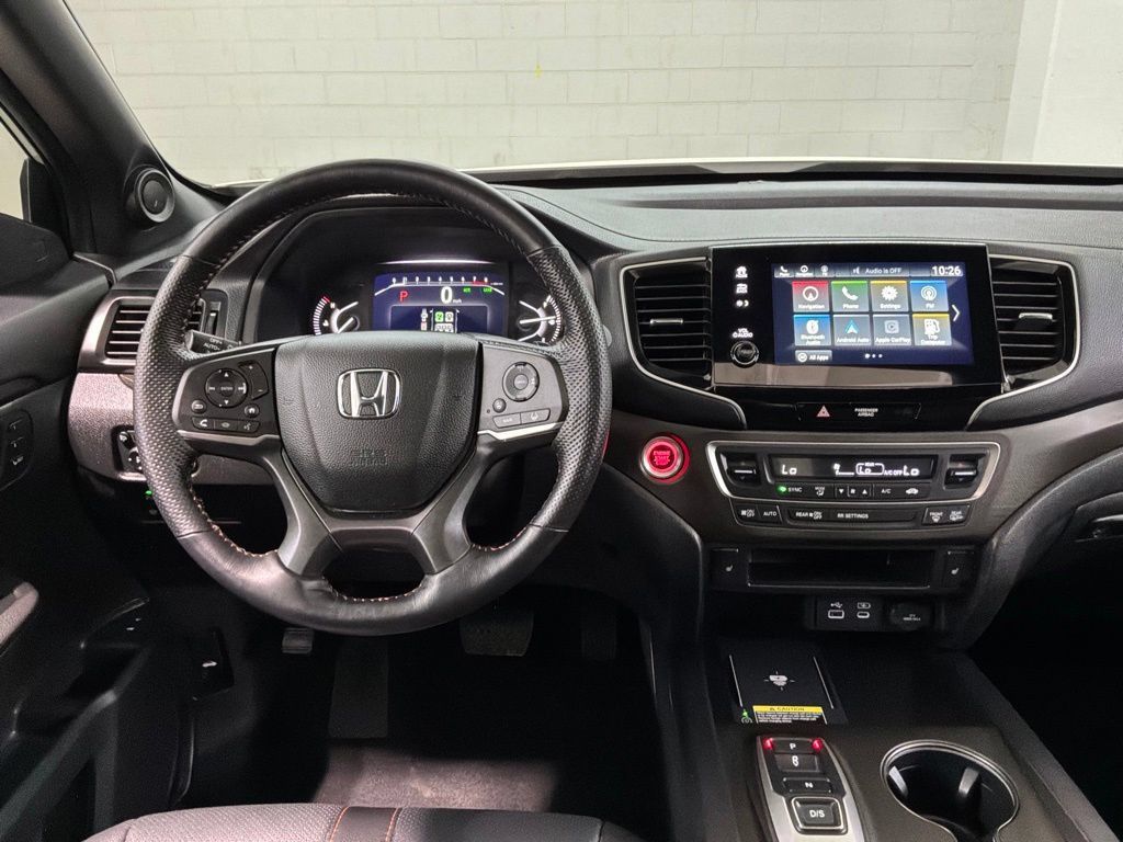 Certified 2025 Honda Passport TrailSport image 9