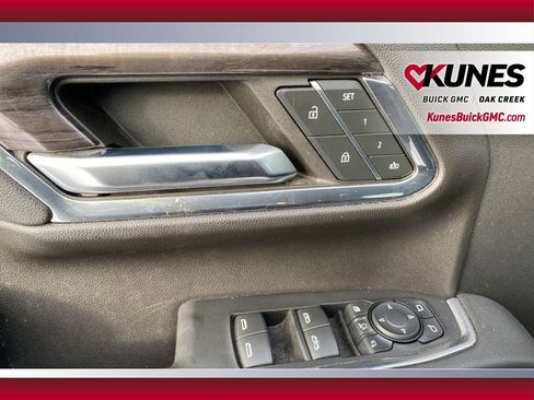 Used 2024 Chevrolet Silverado 2500 LTZ w/ LTZ Plus Package image 8