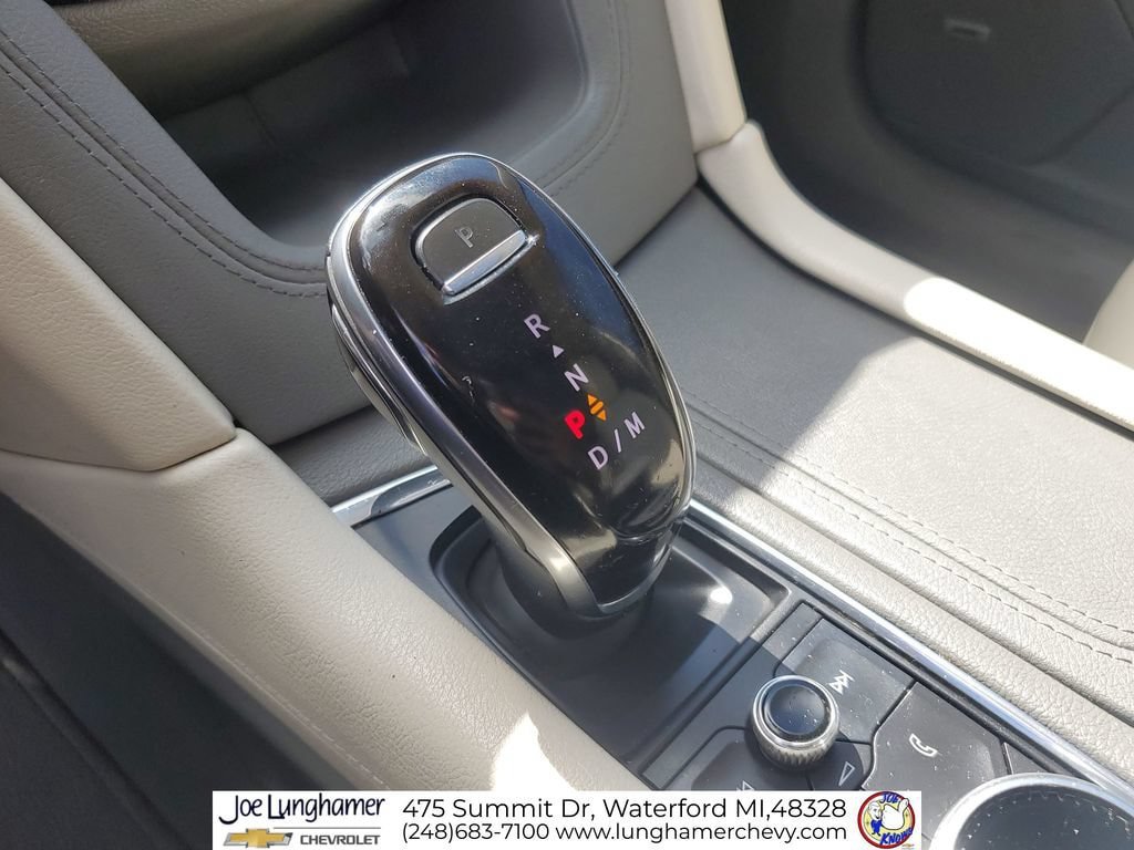 Certified 2020 Cadillac XT6 Premium Luxury AWD/4WD image 17
