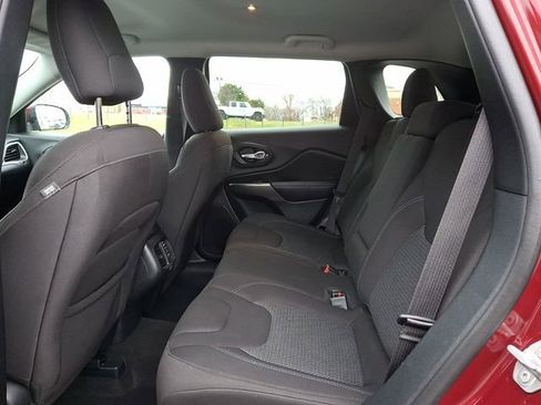 Used 2020 Jeep Cherokee Latitude image 10