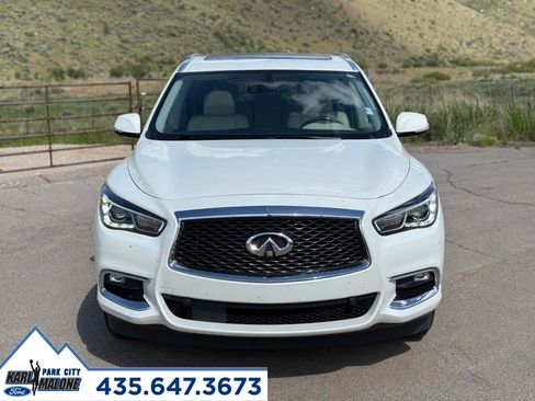 Used 2019 INFINITI QX60 Luxe w/ Essential Package FWD image 8