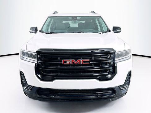 Used 2023 GMC Acadia SLE w/ Driver Convenience Package image 2