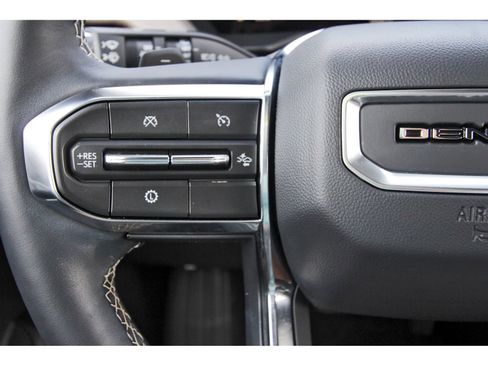 Used 2025 GMC Acadia Denali FWD image 19