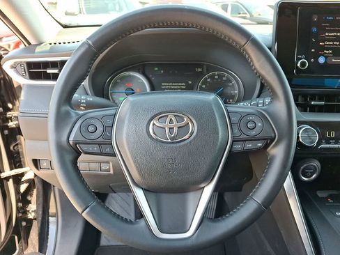 Certified 2023 Toyota Venza LE AWD/4WD image 23