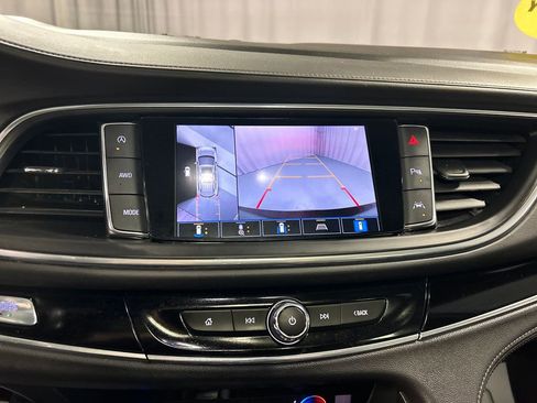 Used 2024 Buick Enclave Avenir w/ Avenir Technology Package AWD/4WD image 18