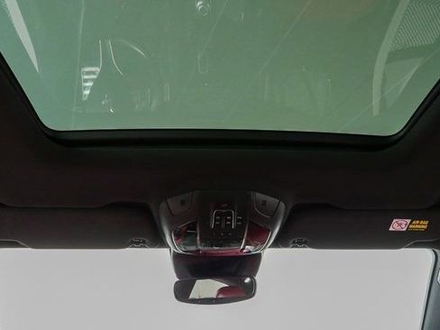 Used 2019 Maserati Levante S GranSport image 5