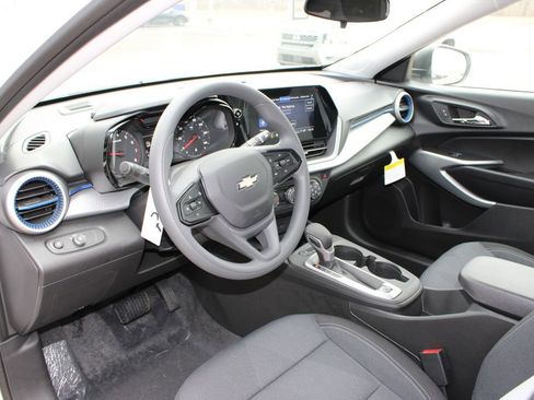 New 2026 Chevrolet Trax LS image 13