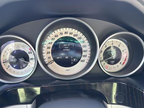 Used 2014 Mercedes-Benz E 550 4MATIC Sedan image 12