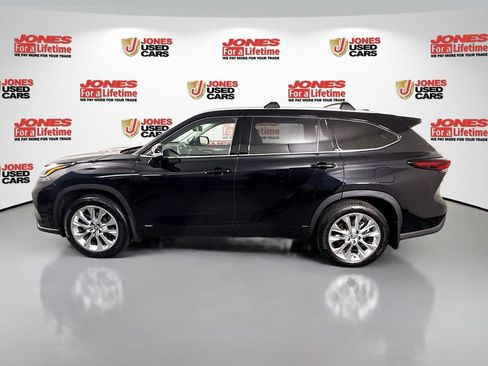 Certified 2026 Toyota Highlander Limited AWD/4WD image 15