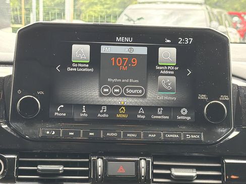 Used 2024 Nissan Pathfinder Platinum w/ Cargo Package AWD/4WD image 6