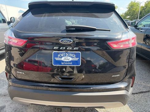 Used 2022 Ford Edge SEL w/ Convenience Package AWD/4WD image 3