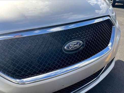 Used 2019 Ford Taurus SHO image 29