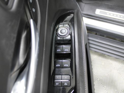 Certified 2023 Cadillac Escalade ESV V image 7