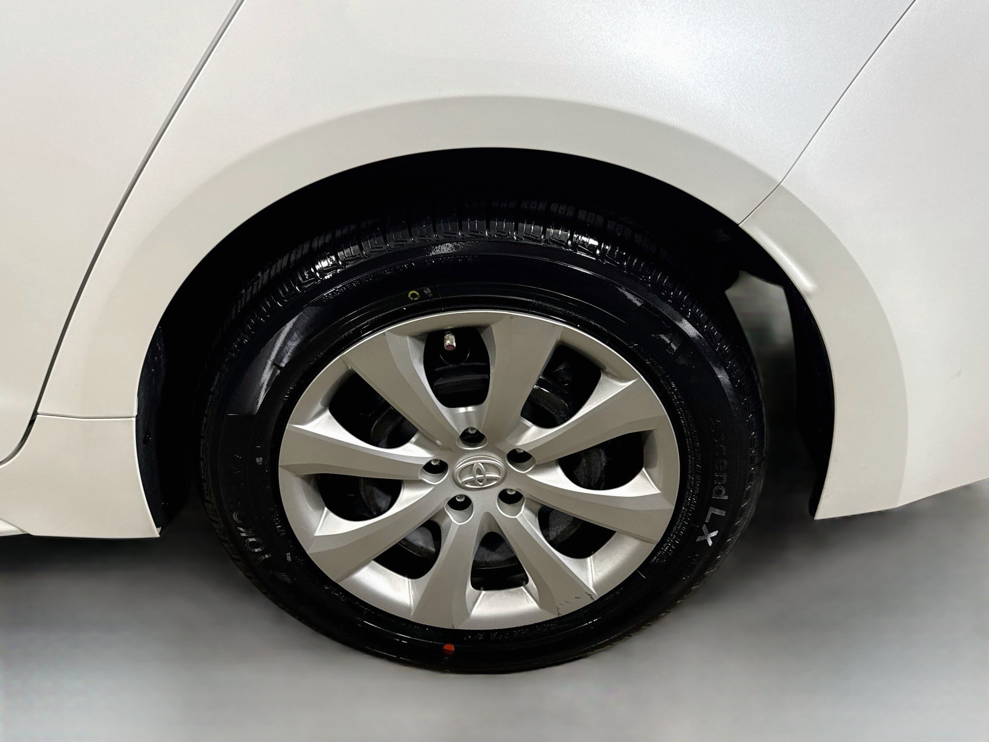 Certified 2024 Toyota Corolla LE FWD image 27