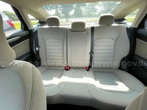 Used 2017 Ford Fusion S FWD image 16