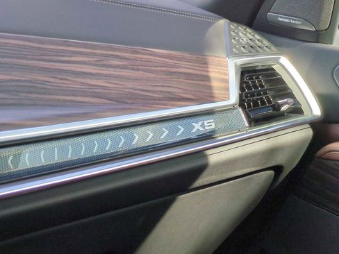 Used 2026 BMW X5 xDrive50e w/ Executive Package image 38