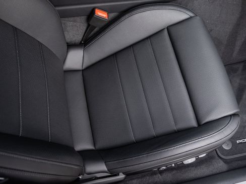 Certified 2026 Porsche Panamera RWD image 45