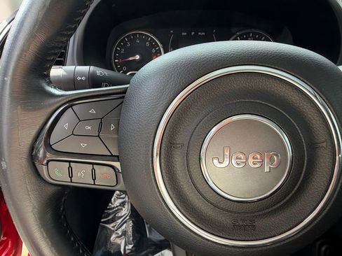 Used 2018 Jeep Renegade Altitude image 18