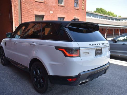 Used 2018 Land Rover Range Rover Sport HSE AWD/4WD image 4