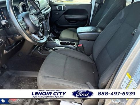 Used 2018 Jeep Wrangler Unlimited Sport S AWD/4WD image 10