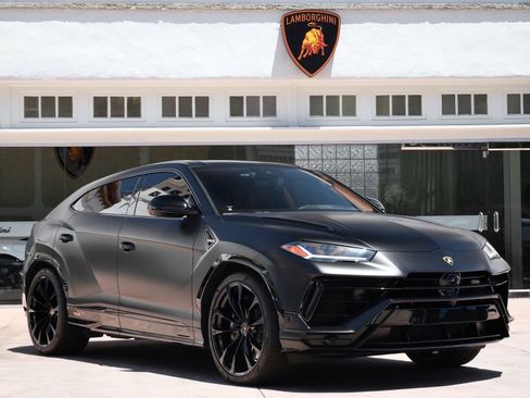 Used 2023 Lamborghini Urus S AWD/4WD image 1