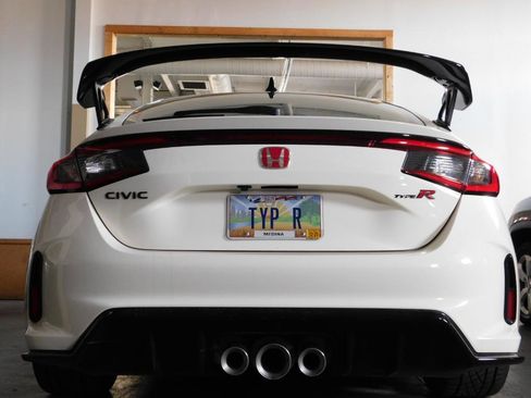 Used 2024 Honda Civic Type R image 3