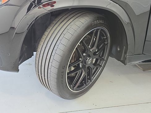 Used 2024 Mercedes-Benz GLE 53 AMG 4MATIC Coupe image 33