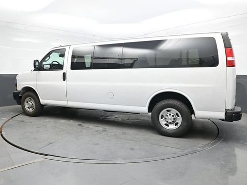 Used 2024 Chevrolet Express 3500 LS RWD image 5