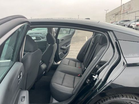 Used 2025 Nissan Altima 2.5 SV image 27