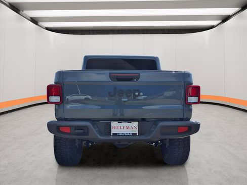 New 2025 Jeep Gladiator Nighthawk image 6