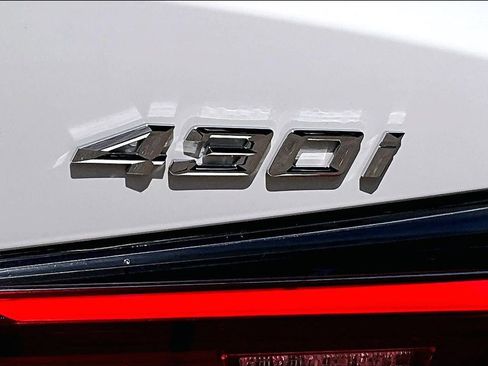 Used 2024 BMW 430i Convertible w/ M Sport Package image 23