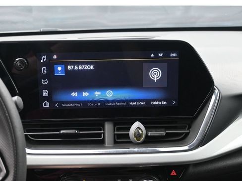 Used 2025 Chevrolet Trax LT FWD image 13