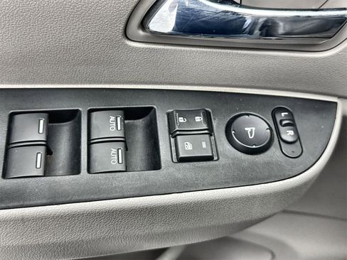 Used 2017 Honda Odyssey EX-L image 18