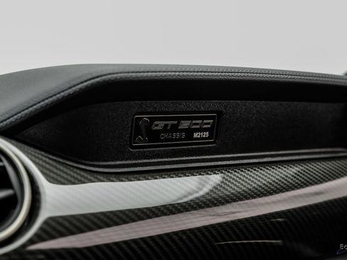 Used 2021 Ford Mustang Shelby GT500 w/ Carbon Fiber Track Pack RWD image 78