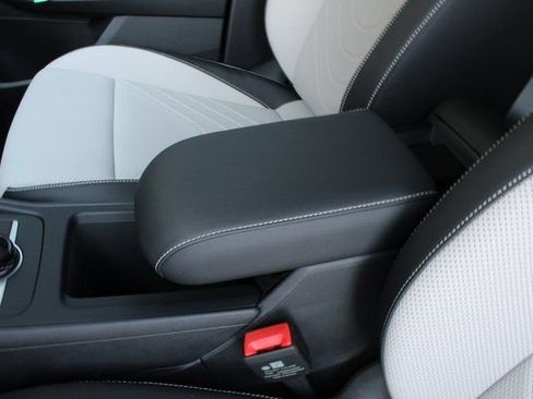 New 2025 Volkswagen Tiguan SE FWD image 6