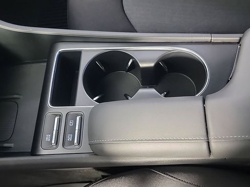 Used 2025 Hyundai Sonata SEL FWD image 32