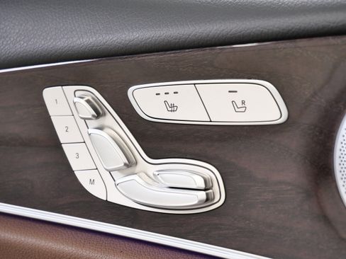 Used 2020 Mercedes-Benz E 350 4MATIC Sedan image 31
