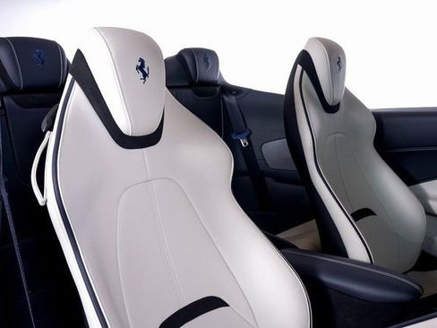 Certified 2025 Ferrari Roma Spider image 48