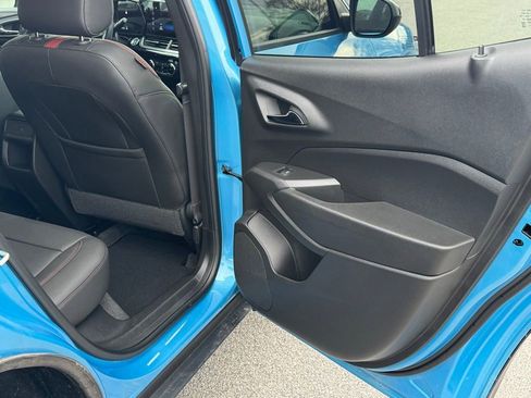 Used 2025 Chevrolet Trax RS w/ Driver Confidence Package image 26