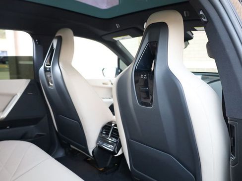 Used 2022 BMW iX xDrive50 w/ Premium Package image 20