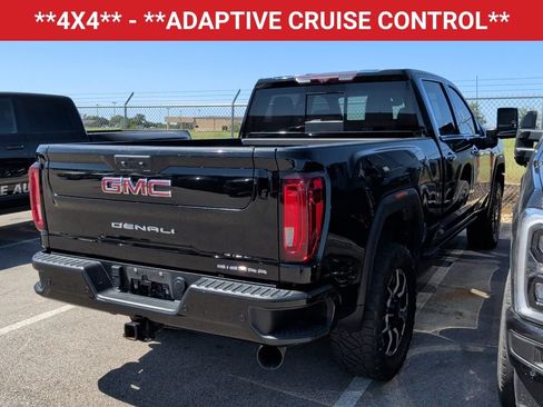 Used 2022 GMC Sierra 2500 Denali w/ Denali Ultimate Package AWD/4WD image 9