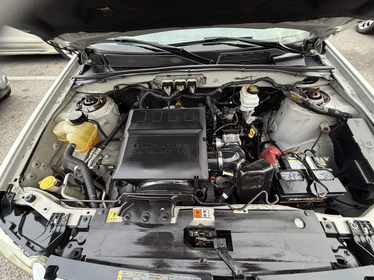 Used 2010 Ford Escape Limited AWD/4WD image 15