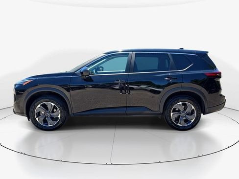 Used 2025 Nissan Rogue SV FWD image 9